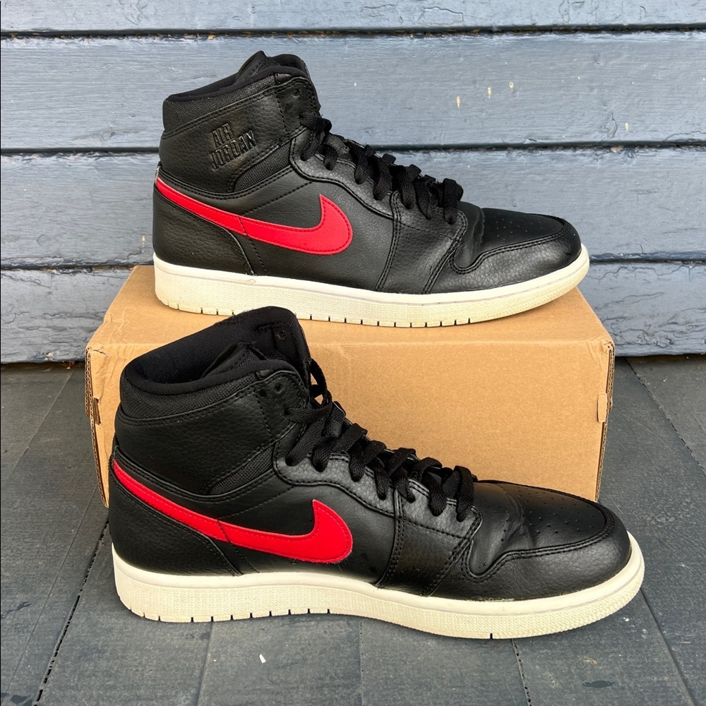 2015 Nike Air Jordan 1 Retro High GS Rare Air Bred Sneakers - Picture 2 of 7